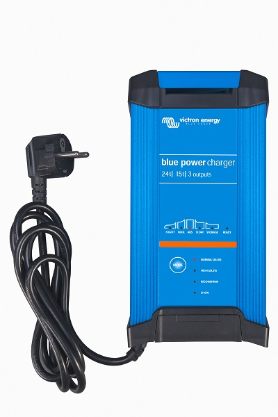 Chytrá nabíječka baterií Victron Energy BlueSmart 24V/12A (1) IP22