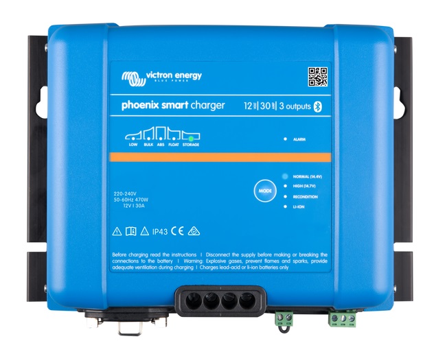 Nabíječka Victron Energy Phoenix Smart IP43 Charger 12V/30A (3) - pro nabíjení až 3 baterií součaně
