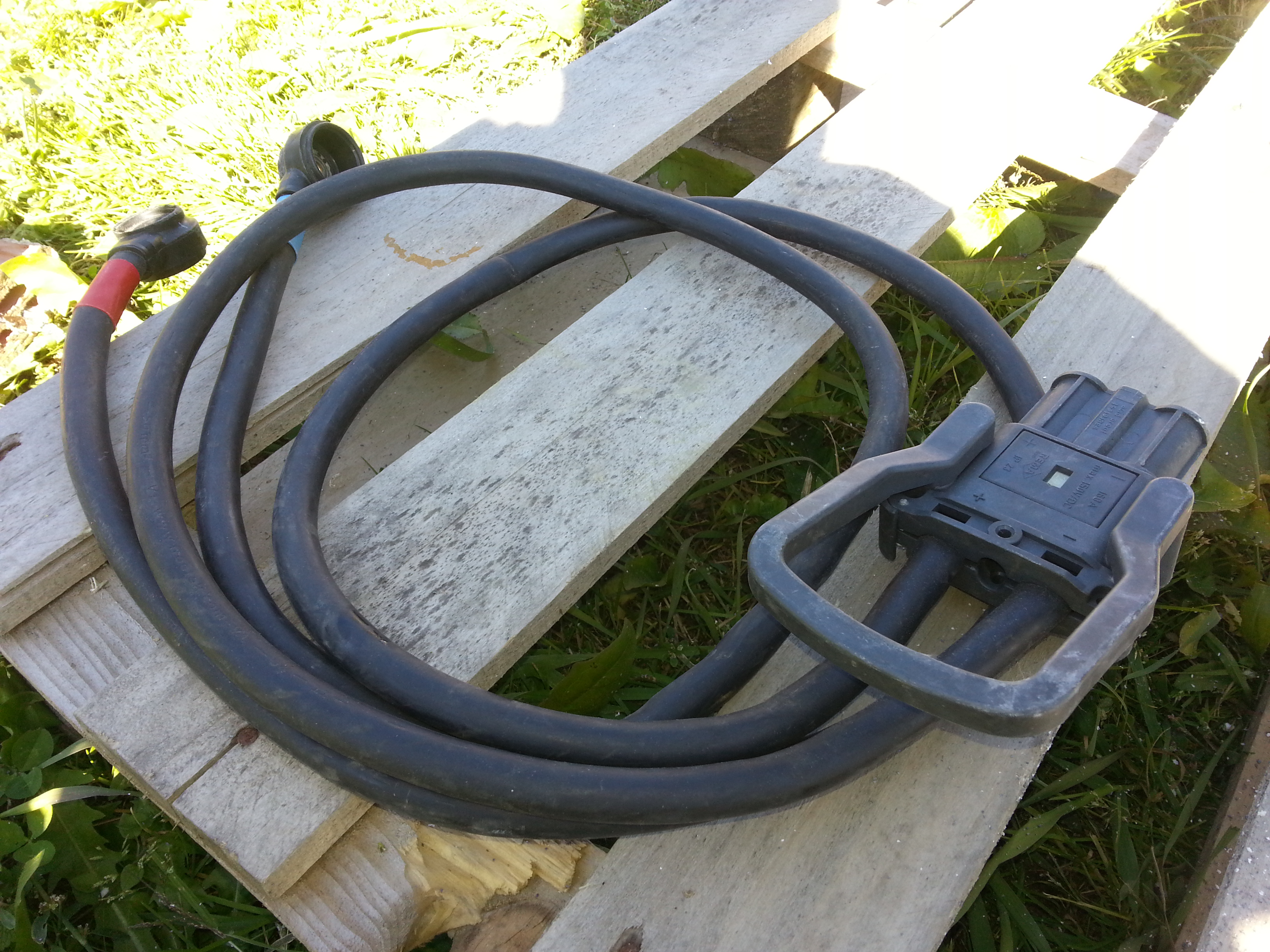 Set konektor Rema Euro DIN 80A, bateriový, kabel Cu 35mm2/, kabelové oko 35/M10/Pólový šroub M10x22 mm